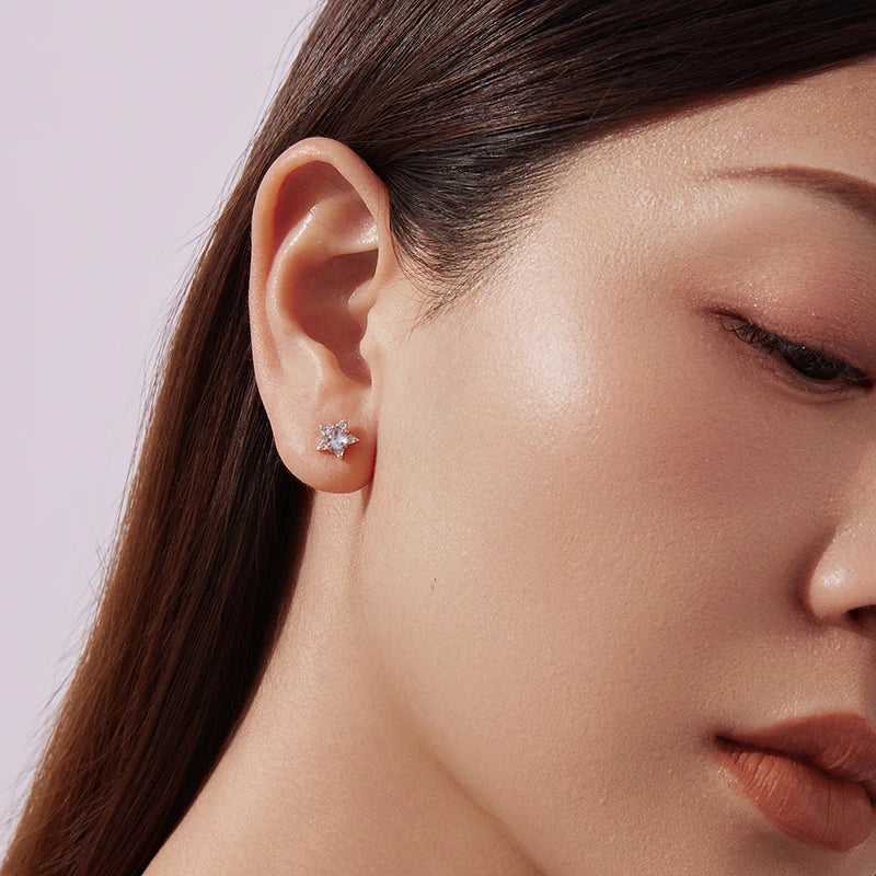 Boucles d'Oreilles Puces Étoile et Lune Irisées en Argent 925