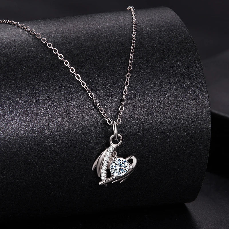 Collier Cœur Ailé Moissanite 0,5ct en Argent 925 avec Certificat