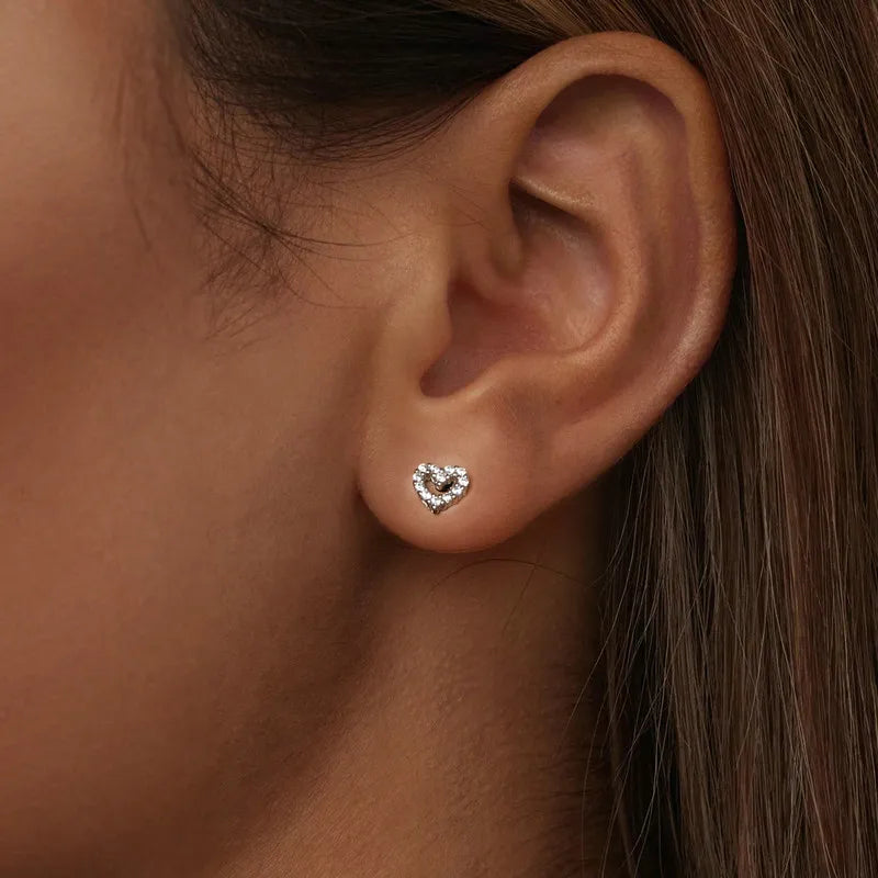 Boucles d'Oreilles Puces Traversantes Cœur et Boule en Argent 925