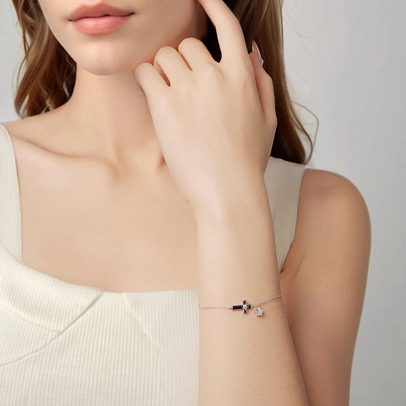Bracelet Croix Lumière d'Étoile en Argent 925