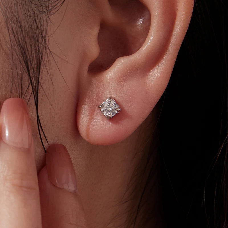 Boucles d'Oreilles Puces Moissanite Taille Carrée 0,5ct en Argent 925