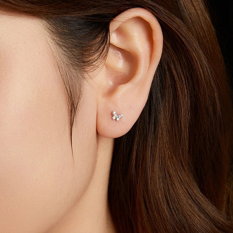 Boucles d'Oreilles Puces Papillon Moissanite en Argent 925 avec Certificat