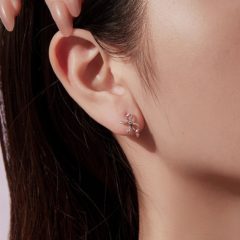 Boucles d'Oreilles Puces Nœud en Argent 925