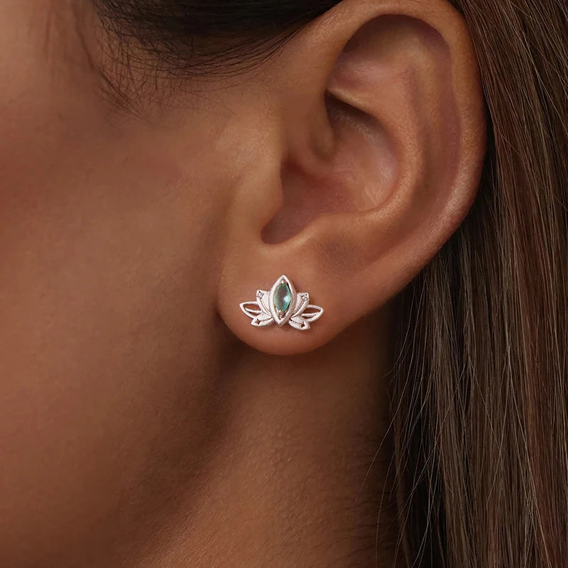 Boucles d'Oreilles Puces Fleur de Lotus en Argent 925
