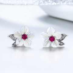 Boucles d’Oreilles Fleurs Blanches Puces en Argent Sterling 925 plaqué or blanc avec zircons blancs et rouges - Photo 3