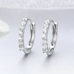 Boucles d’Oreilles Créoles Brillants en argent 925 plaqué or blanc avec zircons blancs - Photo 3