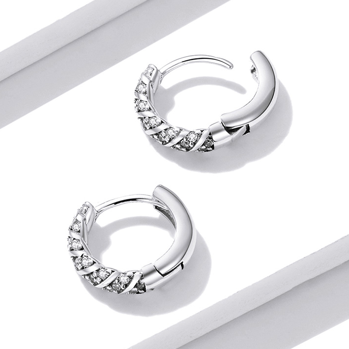 Boucles d’Oreilles Créoles Brillants en argent 925 plaqué or blanc avec zircons blancs - Photo 5