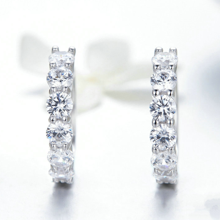 Boucles d’Oreilles Créoles Brillants en argent 925 plaqué or blanc avec zircons blancs - Photo 3