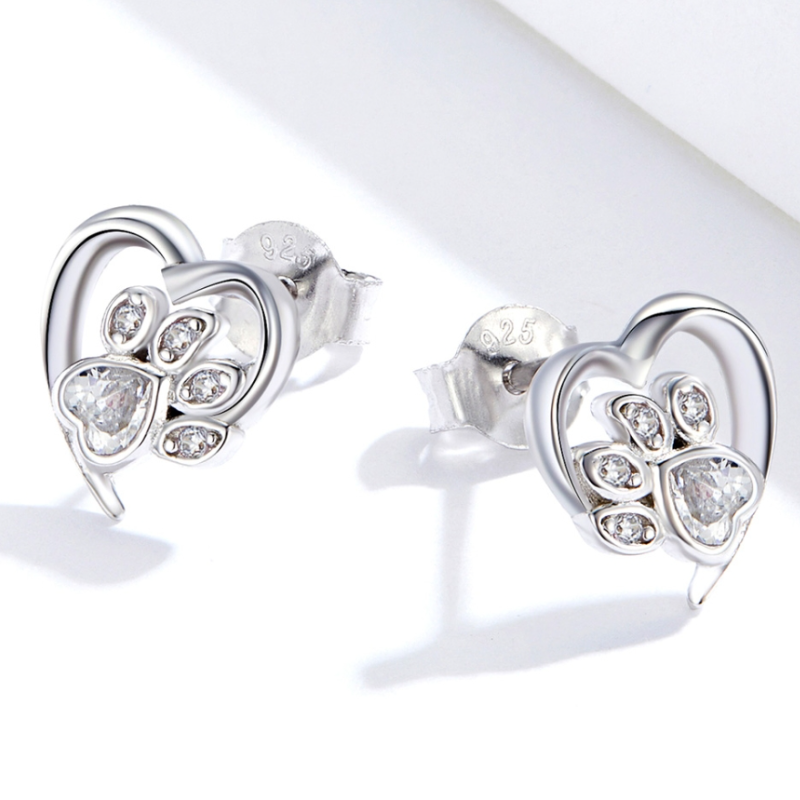 Boucles d'Oreilles Coeur avec Patte - Image 4