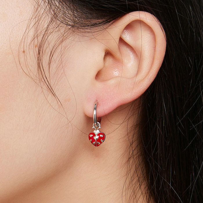 Boucles d'Oreilles Créoles Pendentif Coccinelles - Image 2