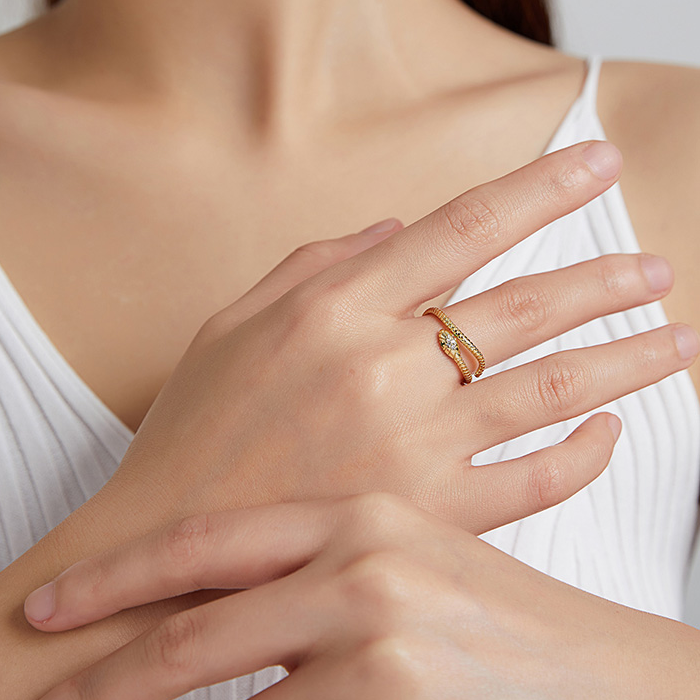 Bague Serpent Cobra Royal en argent 925 plaqué or jaune ajustable avec pavé de zircons blancs et verts - Photo 2
