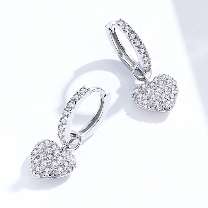 Boucles d’Oreilles Créoles avec Coeurs en argent 925 plaqué or blanc avec zircons blancs - Photo 5