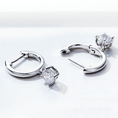 Boucles d'Oreilles Créoles Pendentif Point Lumineux - Image 4