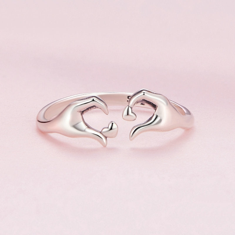 Bague Câlin avec Cœurs en argent 925 plaqué or blanc ajustable avec détail des mains - Photo 4