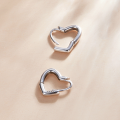 Boucles d'Oreilles Créoles Coeurs - Image 3
