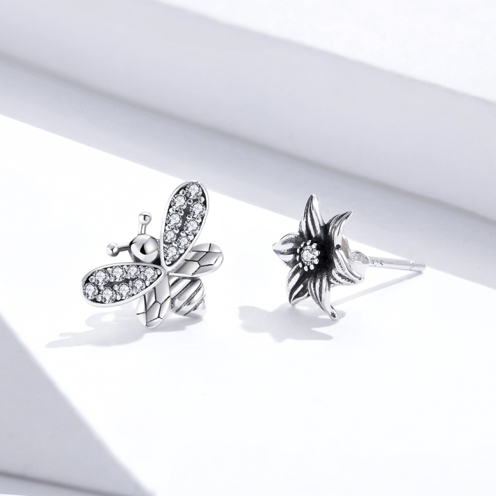Boucles d'Oreilles Abeille et Fleur - Image 5