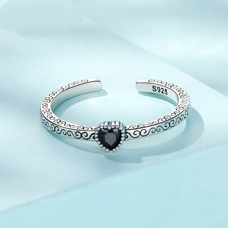 Bague Coeur Noir en argent 925 plaqué or blanc ajustable avec zircon noir et gravures faites à la main - Photo 4