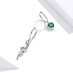 Boucles d'Oreilles Créoles Serpent et Coeur - Image 4