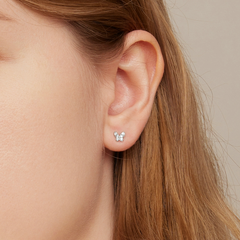 Clous d'oreilles papillons roses