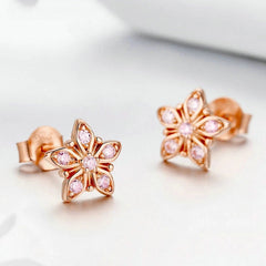 Petites boucles d'oreilles fleurs