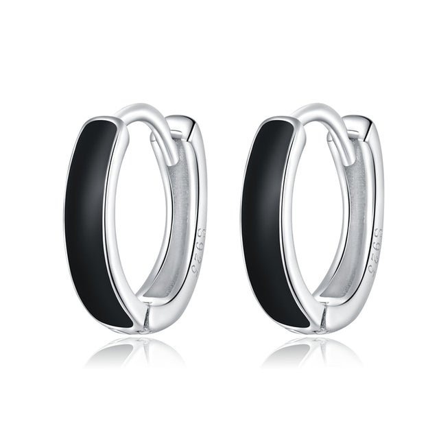Boucles noires argentées